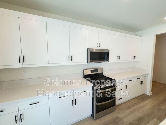 Building Photo - 35245 Orchard Trails