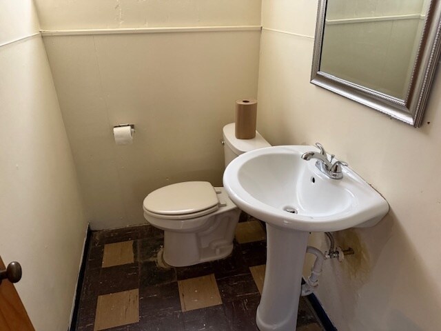 Building Photo - 18011 Northlawn St