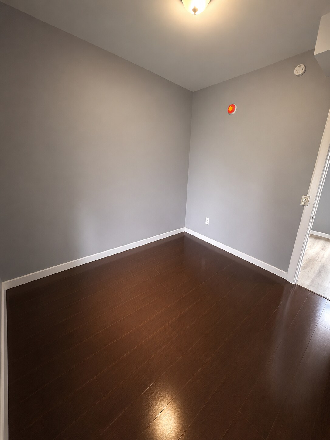 Building Photo - 722 2nd Ave