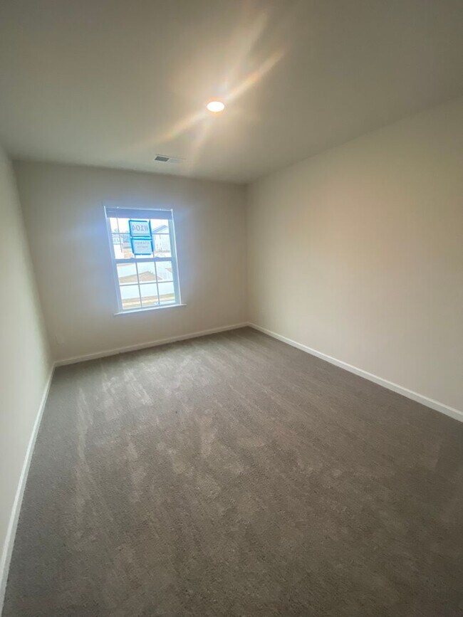 Building Photo - Be the First to Live in This Stunning Brand New Home!