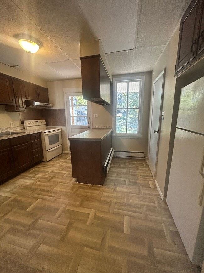 Building Photo - 3 Bedroom Duplex in Penbrook Boro.