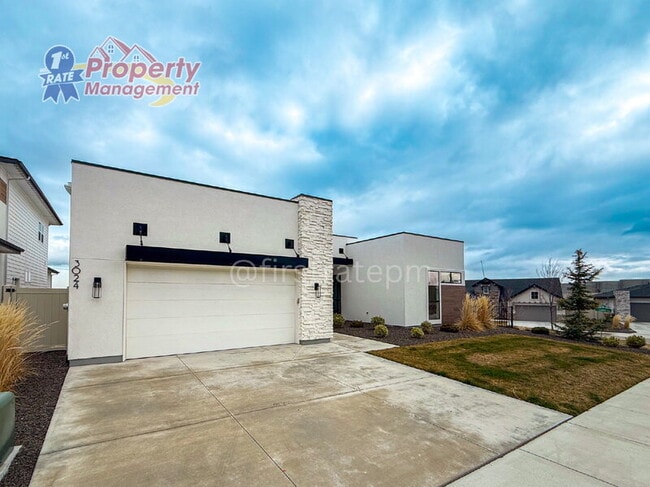 Building Photo - 3024 E Parulo Dr