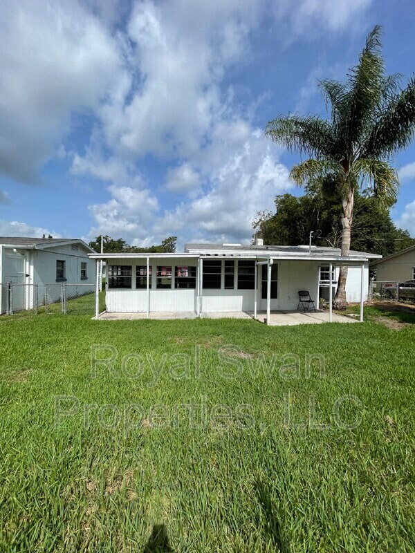 Building Photo - 1047 Pineview Pl