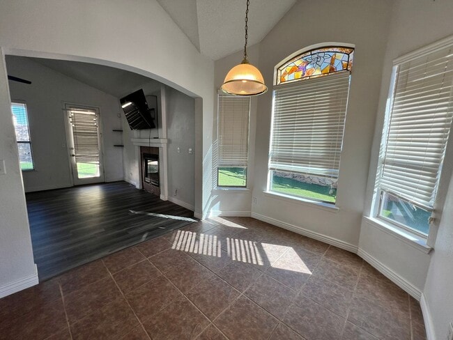 Building Photo - Perfect Cul-De-Sac Home just for you!