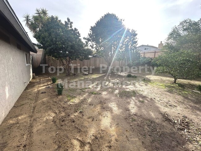 Building Photo - Beautiful 4 Bed/2 Bath House in Central Oceanside - Available 01/02***