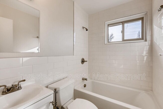 Building Photo - 4247 Shoshone St