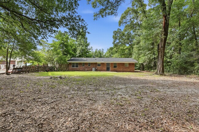 Building Photo - 106 Andrews Ave