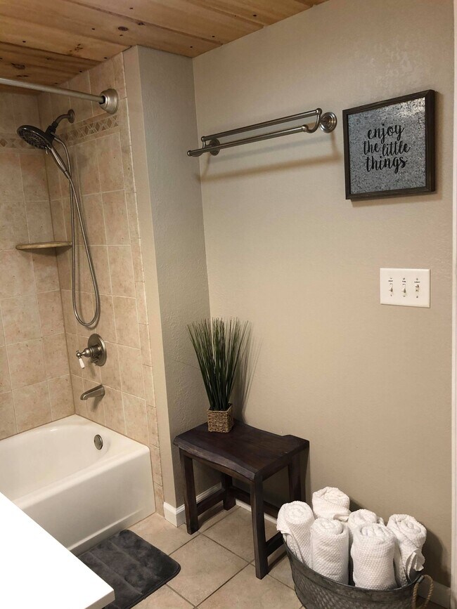 Building Photo - 487 Kentucky Ave