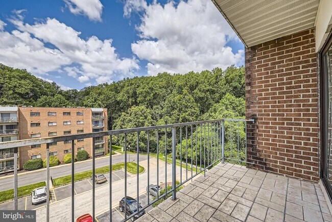 Building Photo - 7203 Rockland Hills Dr
