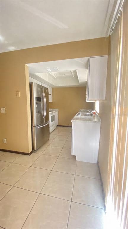 Building Photo - 5565 Telipa Dr