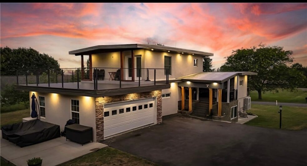 Building Photo - 10030 Hillside Ter