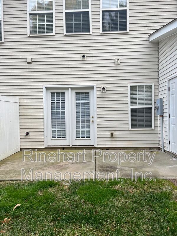 Building Photo - 222 Township Dr