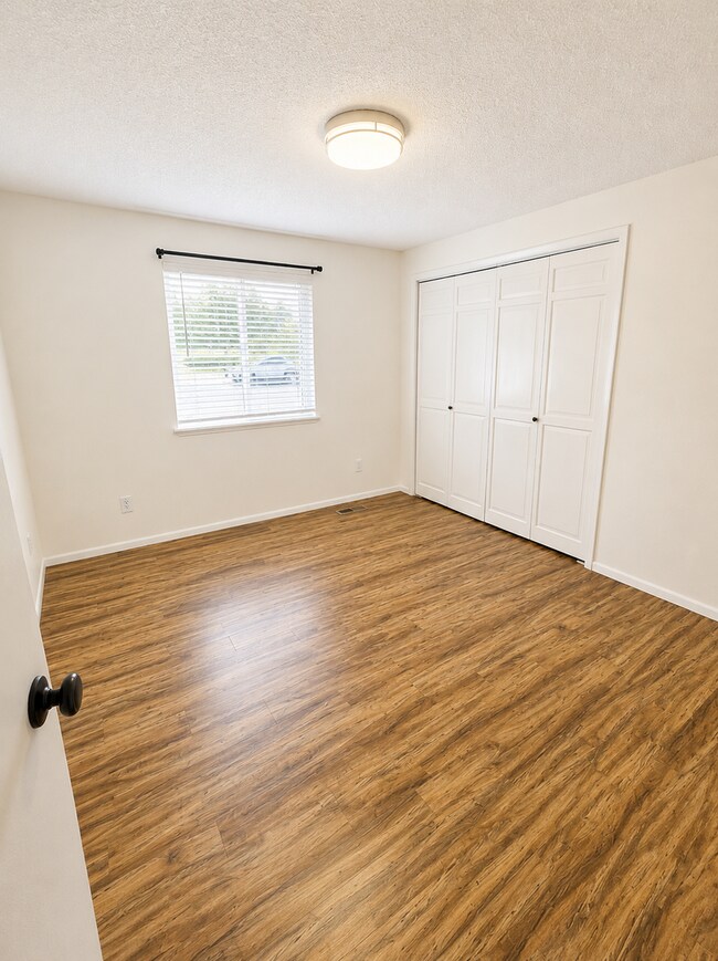Building Photo - Must See 3 BED/2 Bath Rambler in Yelm Available 8/10/26! Close to JBLM!!!