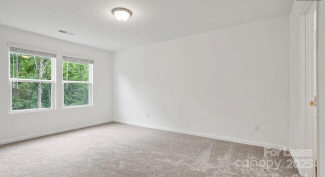 Building Photo - 11028 Wickenden Wy