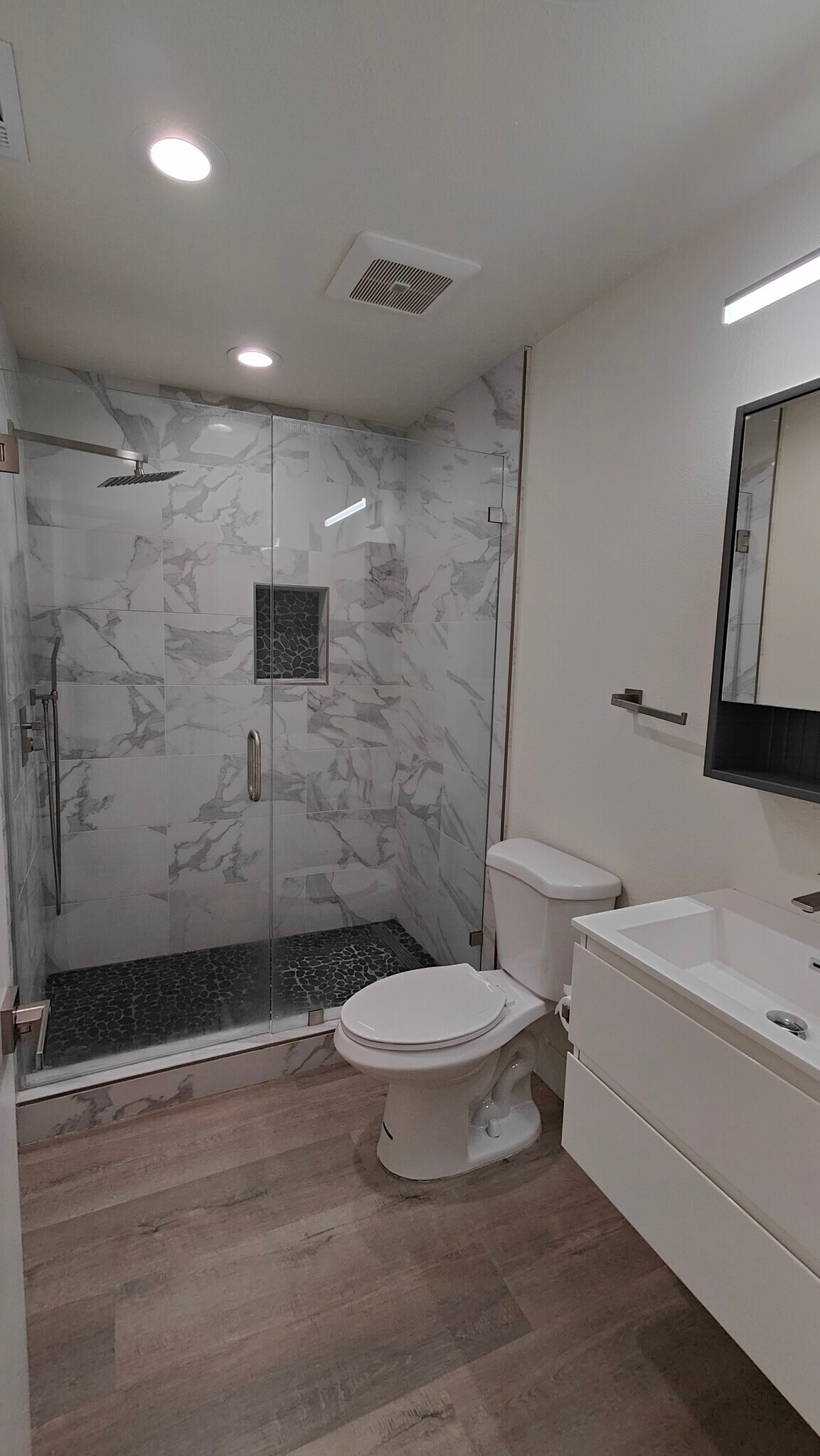 Building Photo - 12551 Sumner Dr