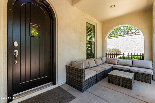Building Photo - 20633 W Walton Dr