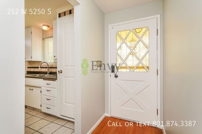 Building Photo - 252 W 5250 S