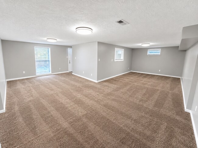 Building Photo - 5501 Landcross Dr