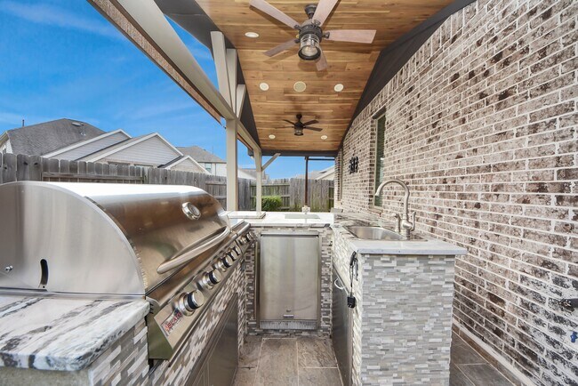 Building Photo - 6110 Dovetail Cliff Ct