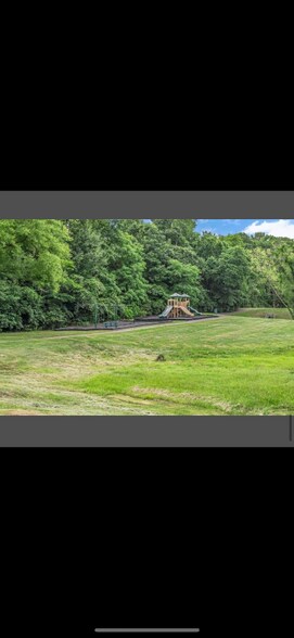 Building Photo - 3612 Turfway Ct