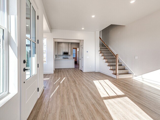 Building Photo - 29596 Memory Ln