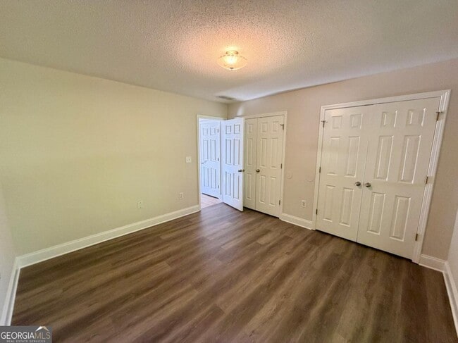 Building Photo - 344 McKibben Dr