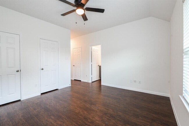 Building Photo - 6226 El Granate Dr
