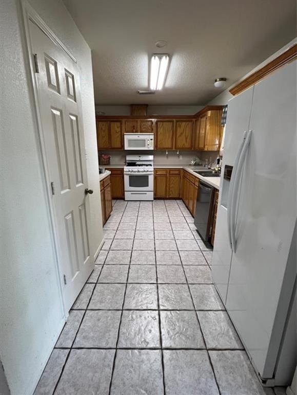 Building Photo - 825 Manor Dr