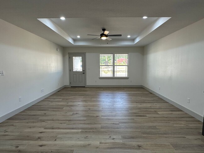Building Photo - NEW 5 Bed 3 Bath w/ Walk Out Basement Waynesville School District