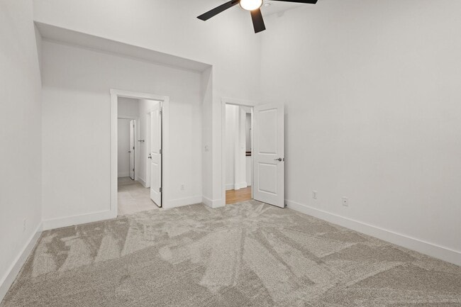Building Photo - 721 Sun Meadows Loop