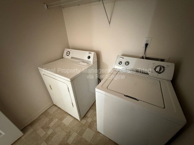 Building Photo - 1246 Glory Vine Rd