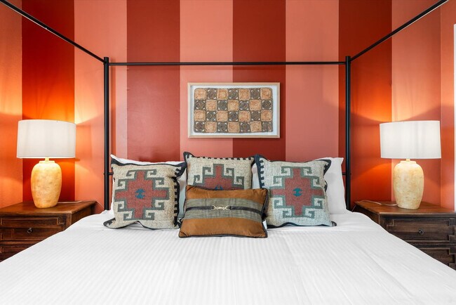 Building Photo - 7804 W Pershing Ave