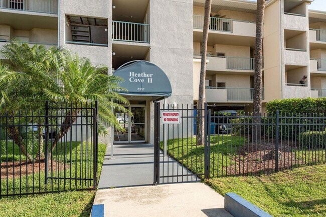 Building Photo - 5557 Sea Forest Dr