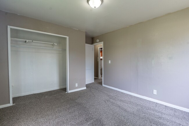 Building Photo - Rent to Own in Midwest City!