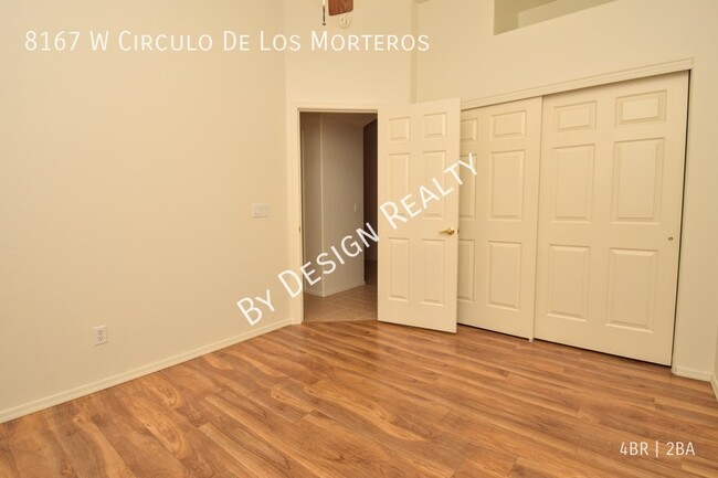 Building Photo - Stunning Santa Fe Style Home with Breathta...