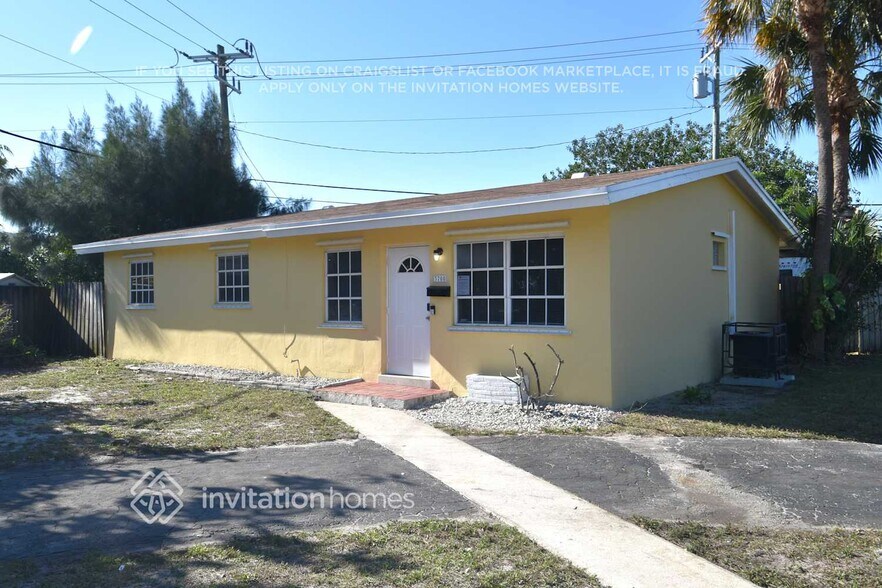 Primary Photo - 3700 SW 16th Ct