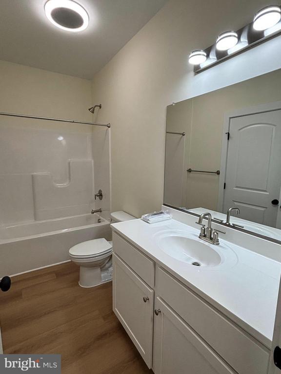 Building Photo - 111 W North St