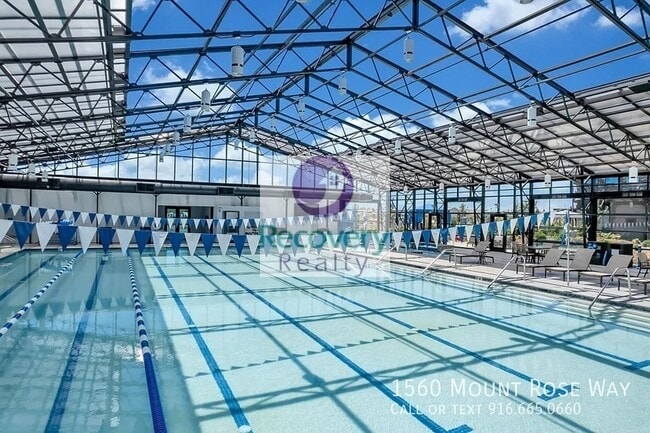 Building Photo - 1560 Mount Rose Ln