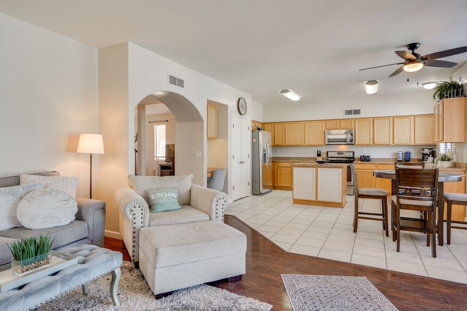 Building Photo - 1209 W Crystal Palace Pl