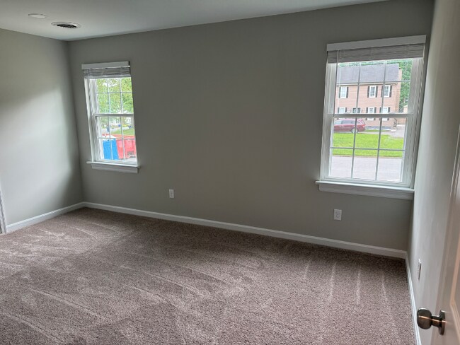 Building Photo - 2429 Crowncrest Dr