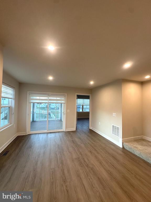 Building Photo - 117 Dunster St