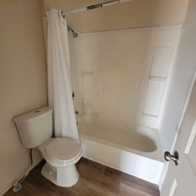 Building Photo - 2217/2219 E Weile