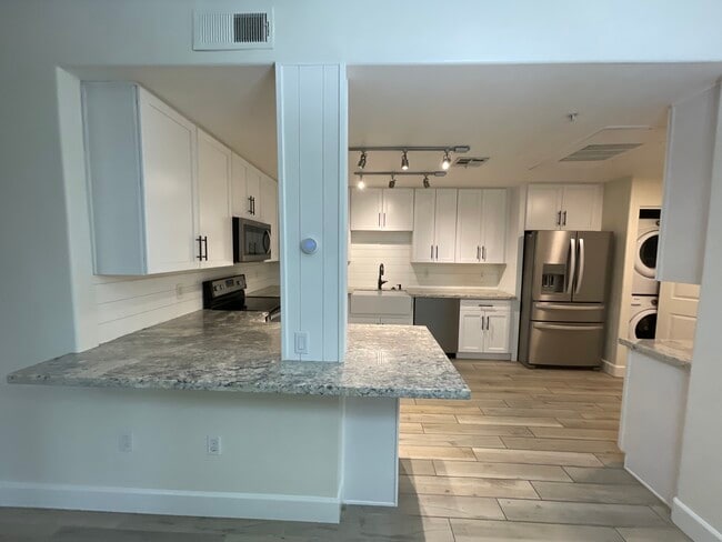 Building Photo - 15050 N Thompson Peak Pkwy