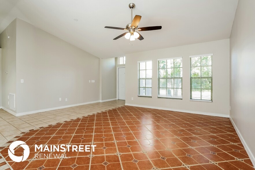 Building Photo - 2914 NW 11th St