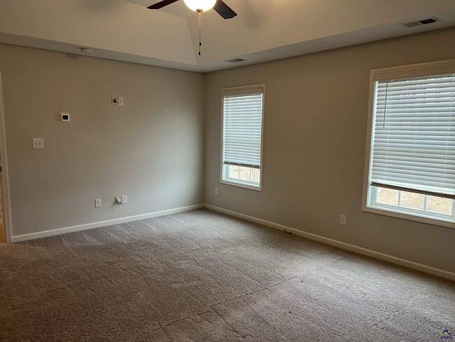 Building Photo - 108 W River Cane Run