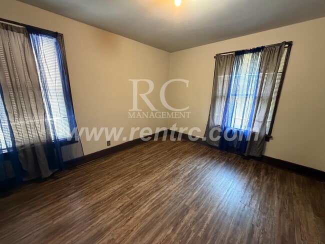 Building Photo - 1220 Harmon-