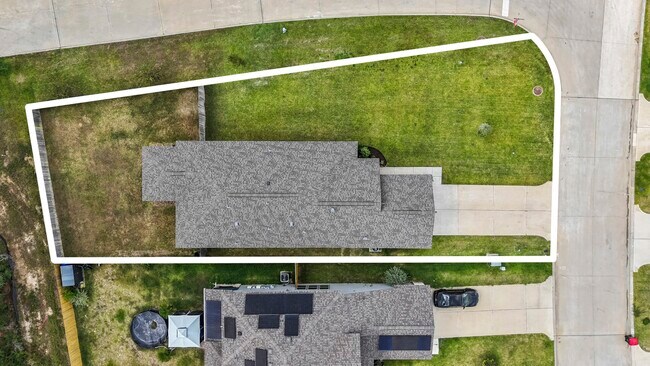 Building Photo - 25207 Pomegranate Pl