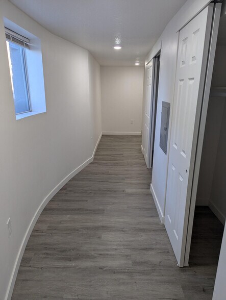 Building Photo - 915 E 1300 S