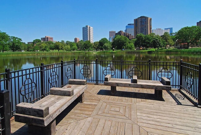 Building Photo - 2424 Lyndale Ave S