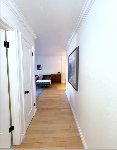 Building Photo - 252 N Pennsylvania St